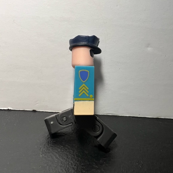 Roblox Sunglasses Police Officer Figure - Picture 2 of 7